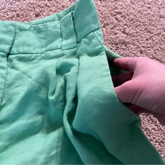 Reiss Gracey Tailored Pleated Linen Blend Shorts Green Size 4 - Picture 9 of 13